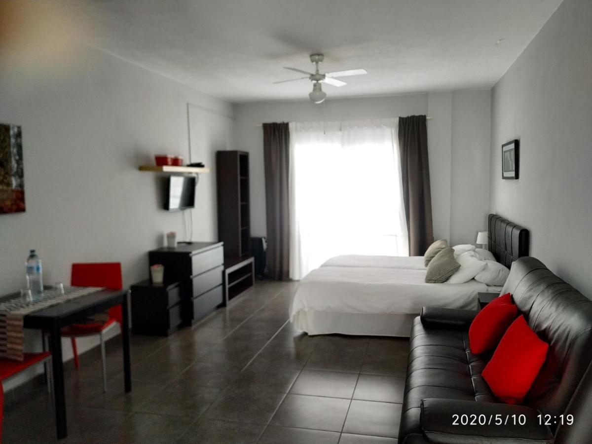 Apartamentos El Patio Los Llanos De Aridane Exteriör bild