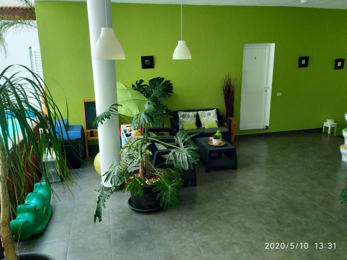 Apartamentos El Patio Los Llanos De Aridane Exteriör bild